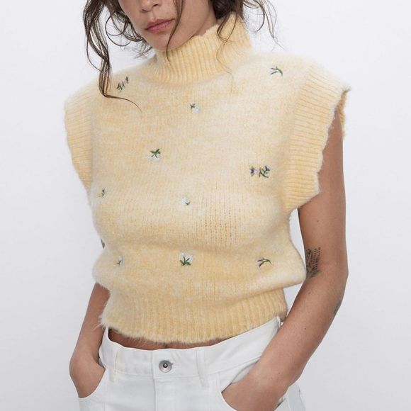 Zara | Sweaters | Zara Yellow Floral 